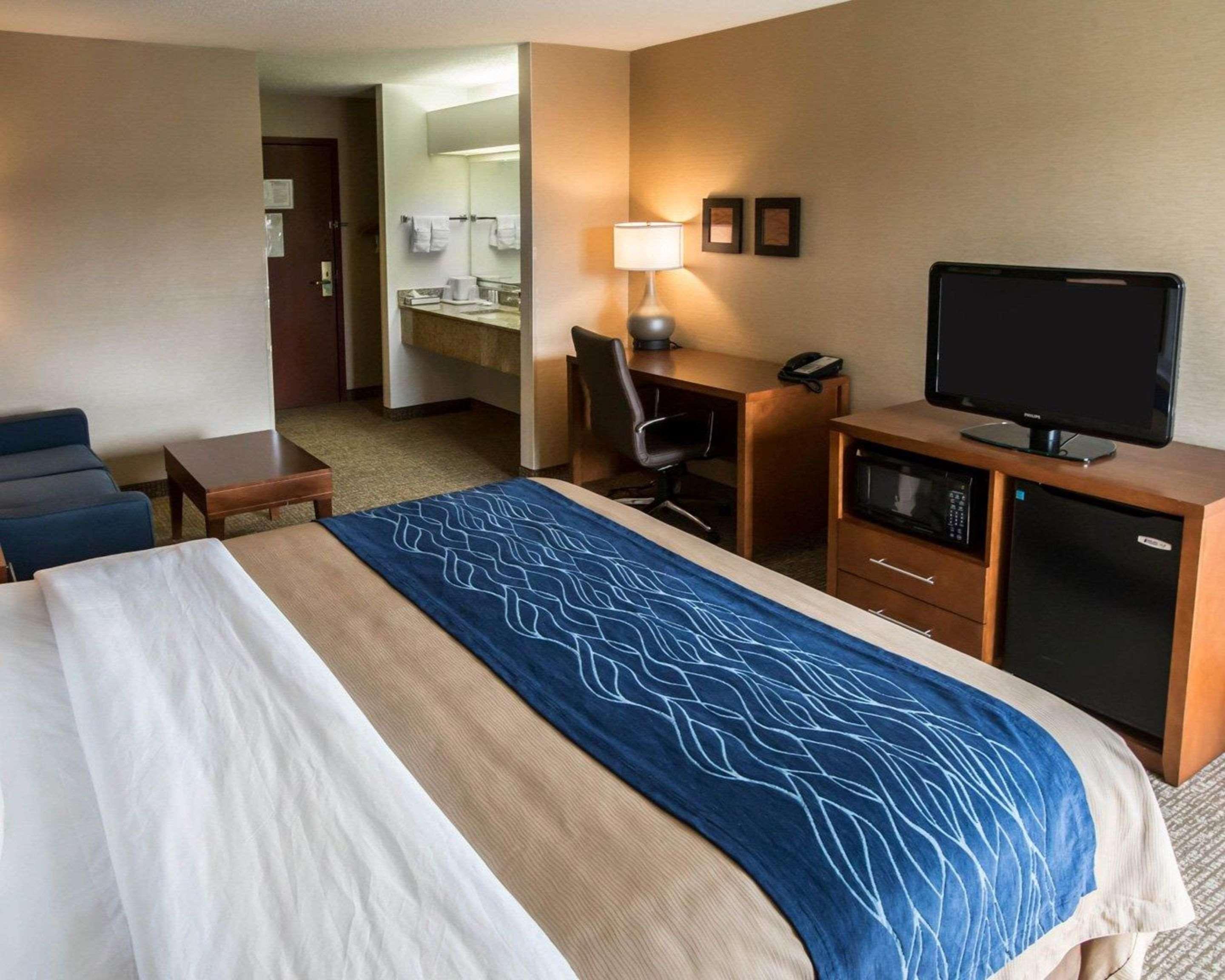 Comfort - Algonquin Inn Crystal Lake