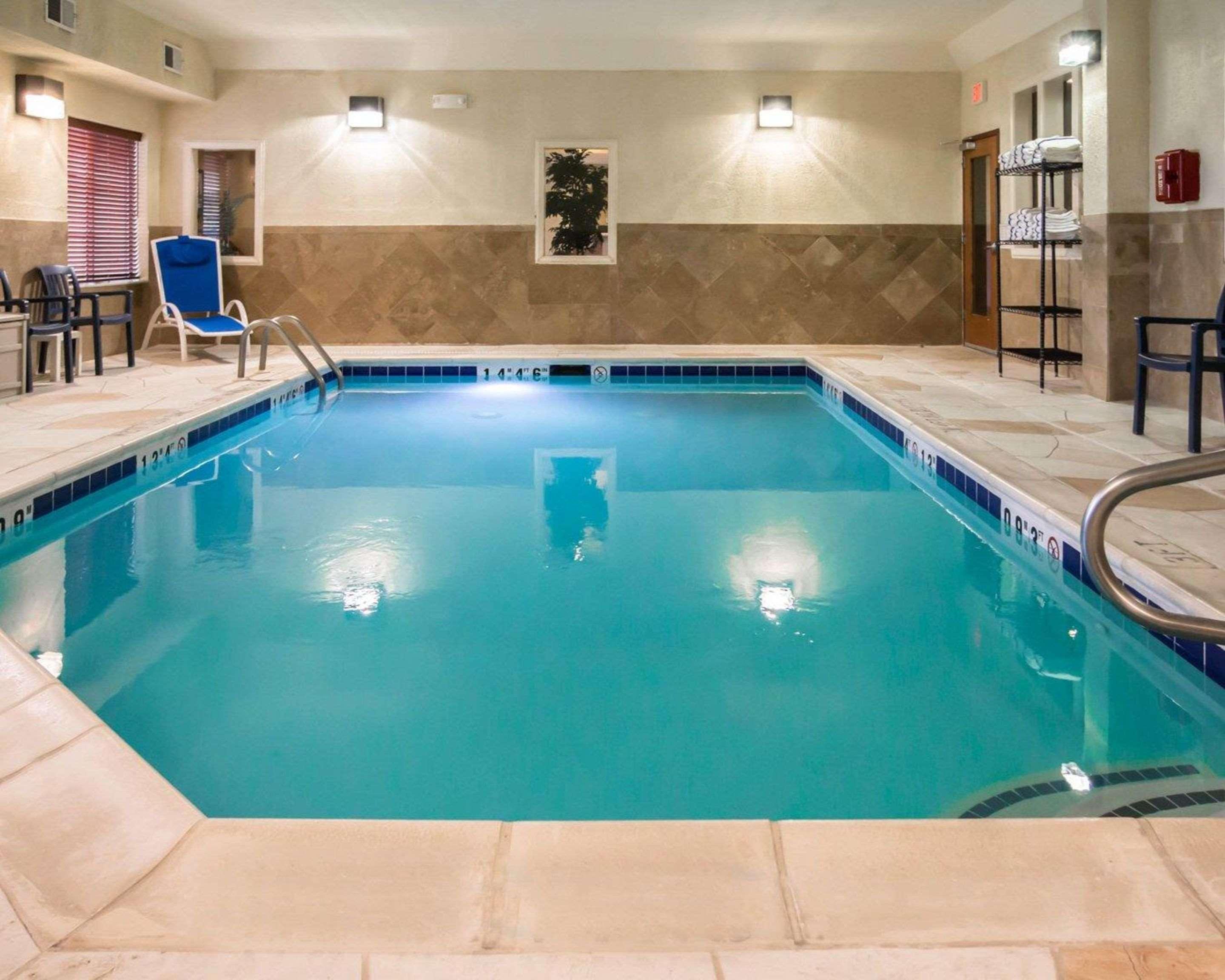 Comfort - Algonquin Inn 2*